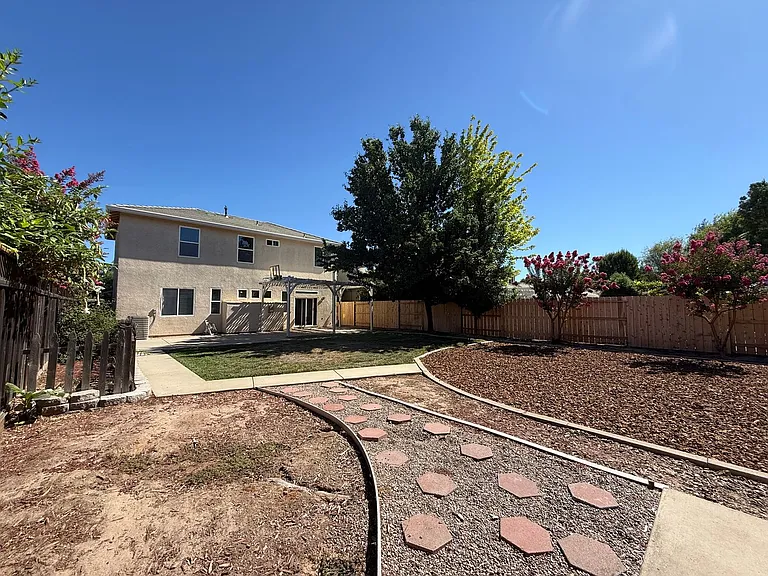 3904 Crescendo Ln — Photo 51