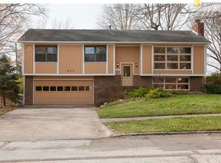 805 W 29th St, Lawrence, KS 66046