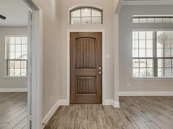 2nd image of 3016 Pronghorn Dr.