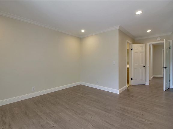 4th image of 6378 Tannahill Dr