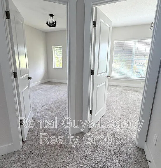 409 Crestview Dr — Photo 12