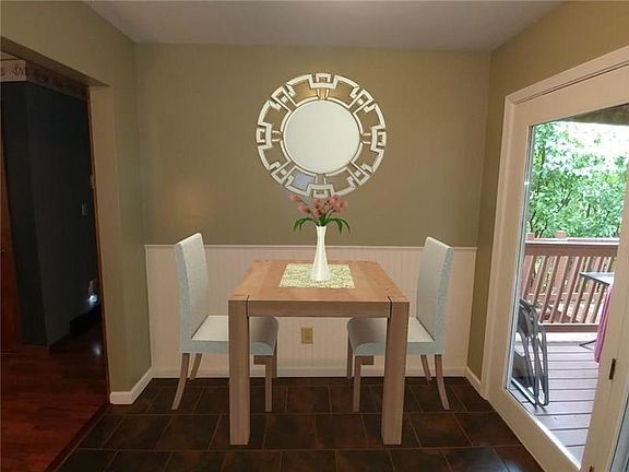 5th image of 21556 Golden Dr