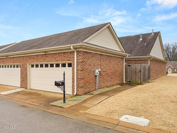 5th image of 3241 Jade Ln