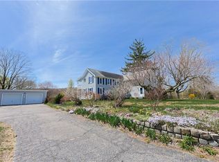 91 High St, Ashaway, RI 02804