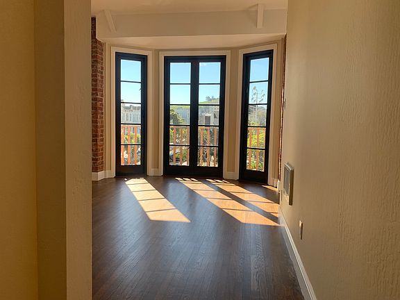 3rd image of 3164 22nd St #8