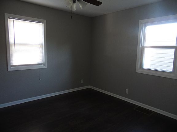5th image of 1615 10th Ave