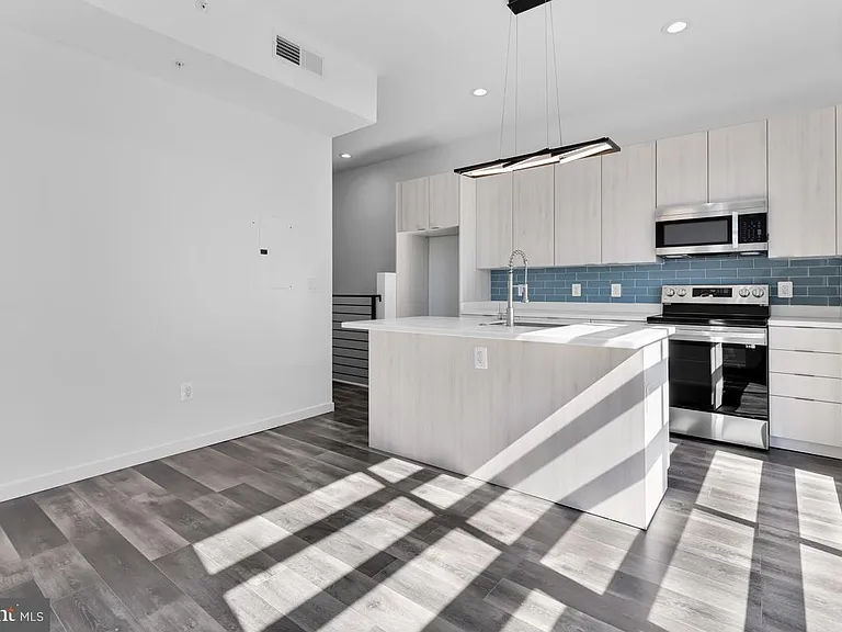 506 H St NE #401 — Photo 6