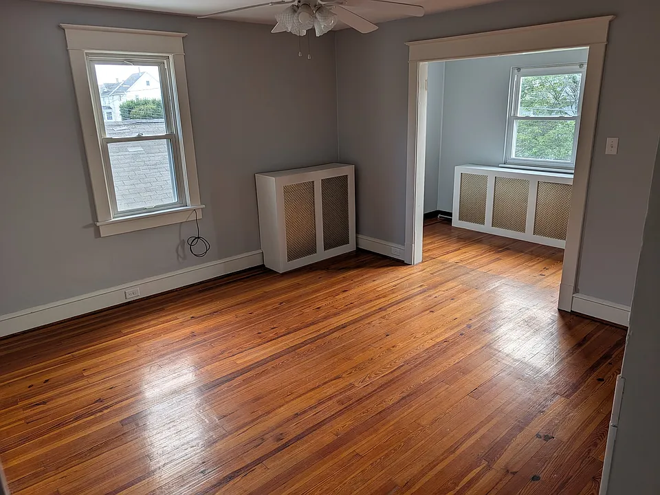 1043 N Irving Ave #3