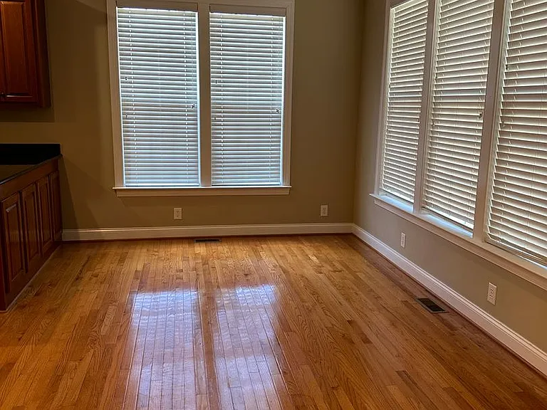 340 Clearwater Hbr — Photo 6