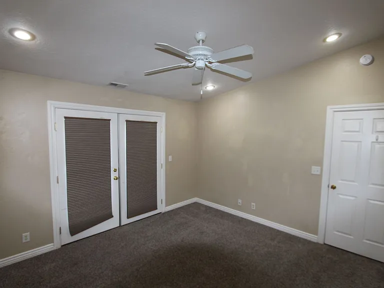1535 E Payton Way — Photo 18