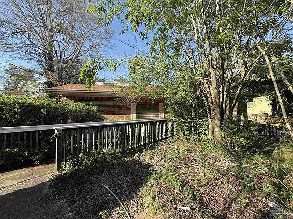 5th image of 8246 Chellie Rd