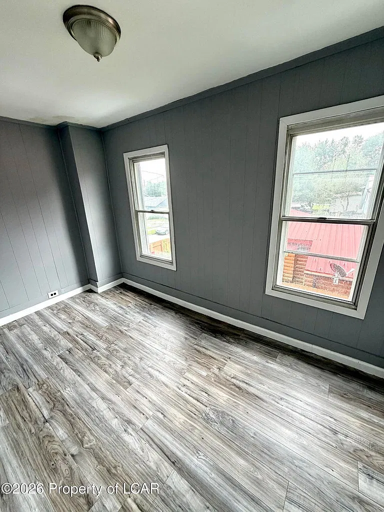 3 bed, 1100 sqft, $1,250 — Photo 4