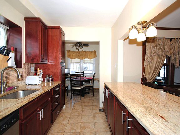 3rd image of 8981 221st St