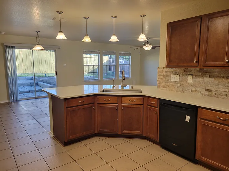 7219 Avery Rd — Photo 24