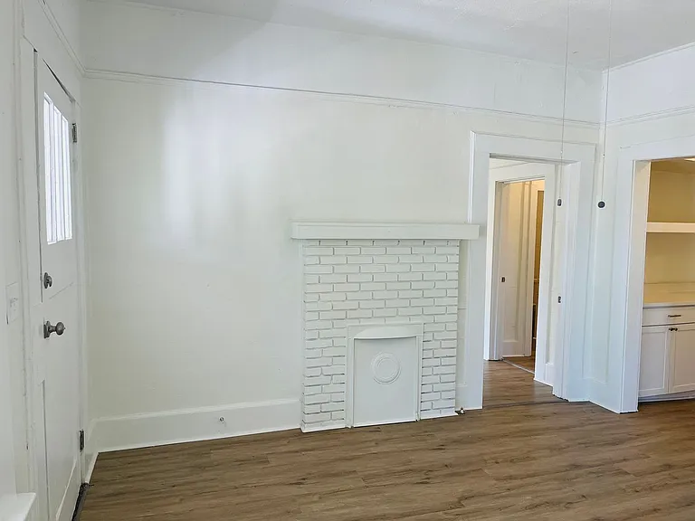 410 Alford St — Photo 4