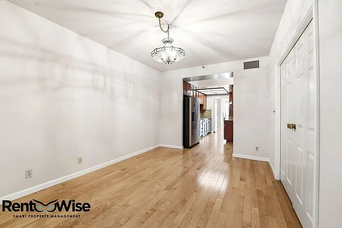 555 Laurel Ave #303 — Photo 24