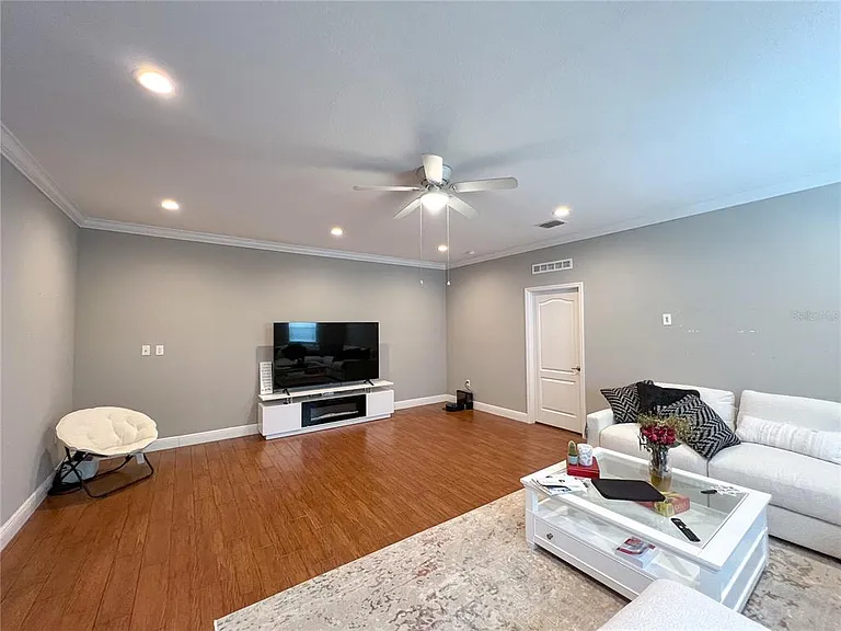 948 NW 252nd Dr — Photo 7