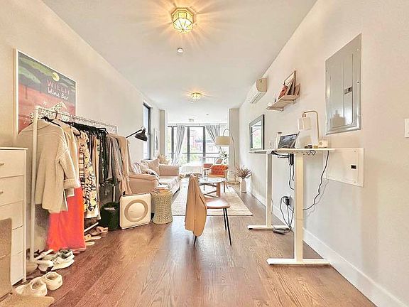 4th image of 483 Washington Ave #2E