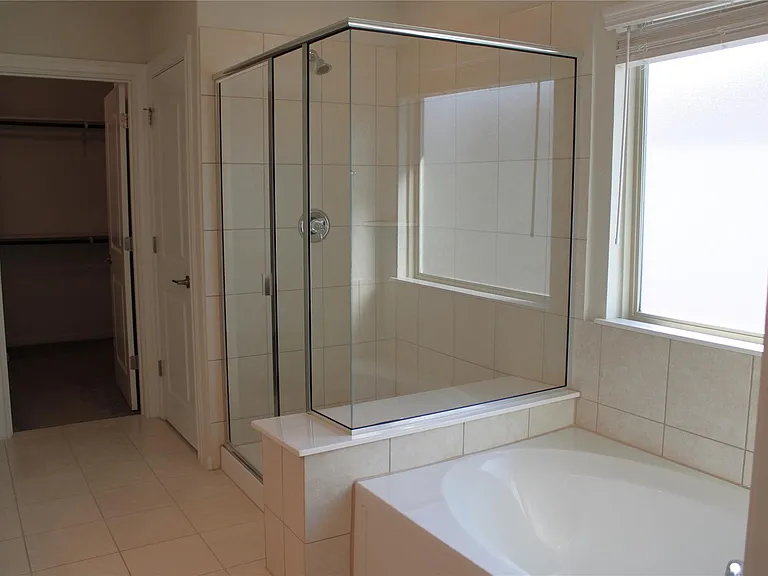 13902 Ilex Dr — Photo 23