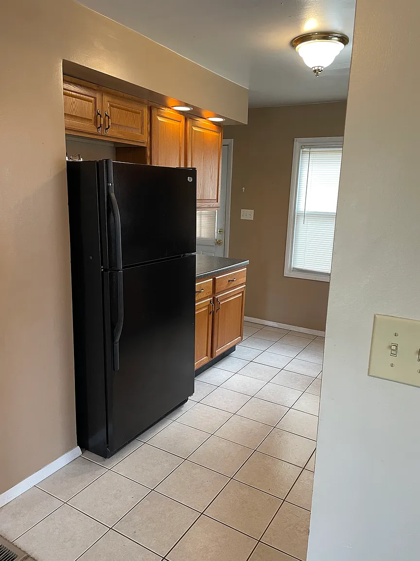 403 Tudor Ln photo 1
