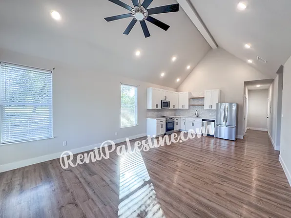 163 Private Road 8835, Palestine, TX 75801