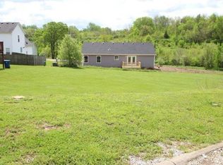 3005 Blake Dr, Lawrenceburg, KY 40342