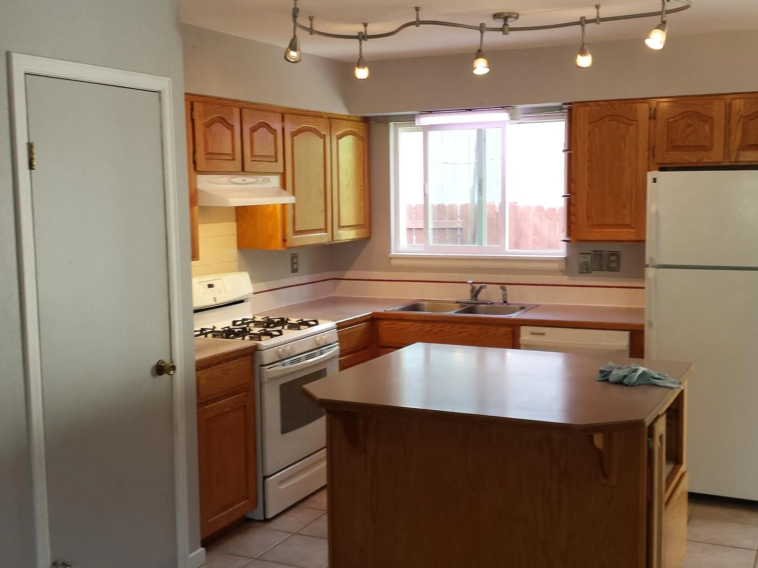 2805 Swing Station Way — Photo 3
