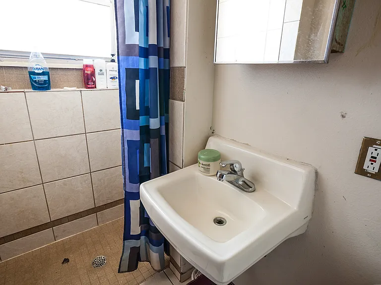 1100 Skyline Dr — Photo 26