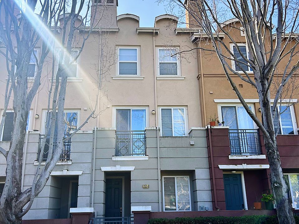 1st image of 752 City Walk Pl