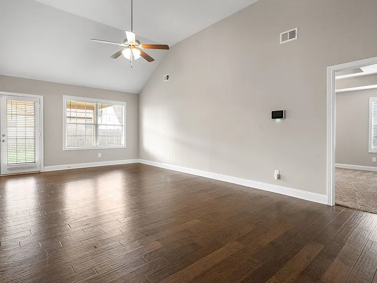 109 Ambridge St — Photo 13