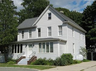 2635 Oceanside Rd, Oceanside, NY 11572