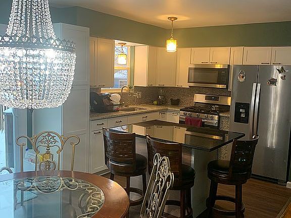 2nd image of 2259 Dupont Ct