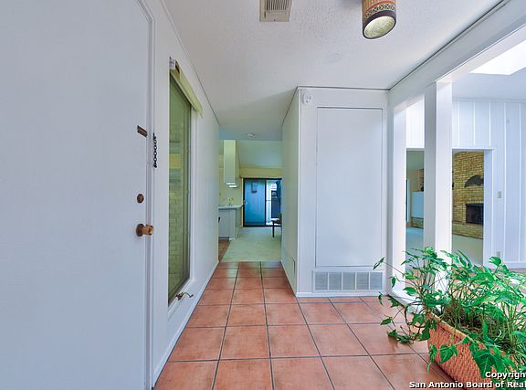 3rd image of 10819 Auldine Dr