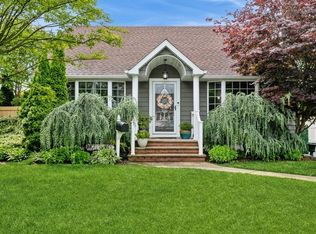 2209 Post St, East Meadow, NY 11554