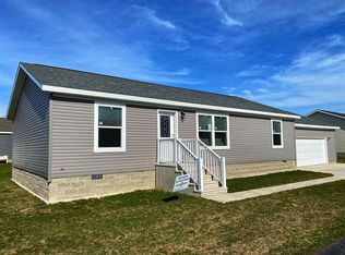 53 Kenneally Blvd, Gladstone, MI 49837