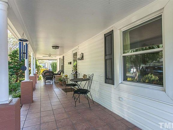 4th image of 2611 W Knox St