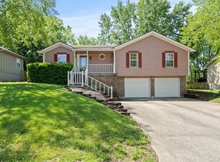 2127 SE 5th St, Lees Summit, MO 64063
