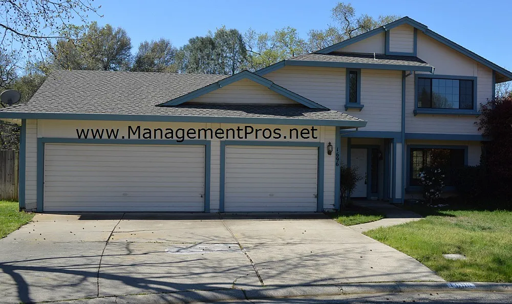 1696 Rolleston Pl photo 1