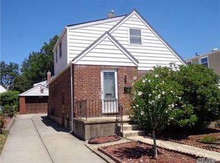 25211 83rd Ave, Bellerose, NY