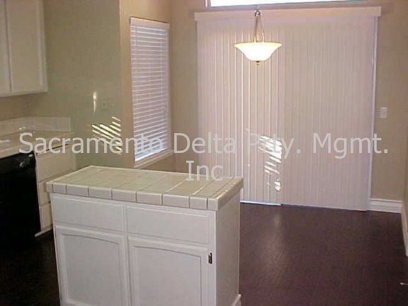 5th image of 9054 Duovo Way