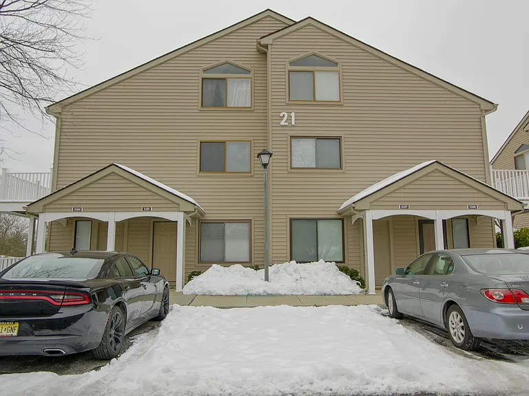 2101 Sandra Rd — Photo 16