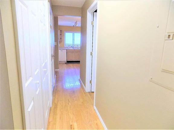 5th image of 11413 Hunters Ct