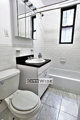 2nd image of 140 E 46th St APT 10S