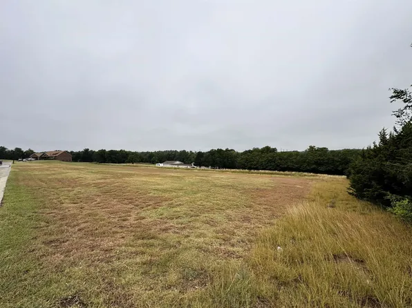 2805 Moelling Ln, Woodward, OK 73801