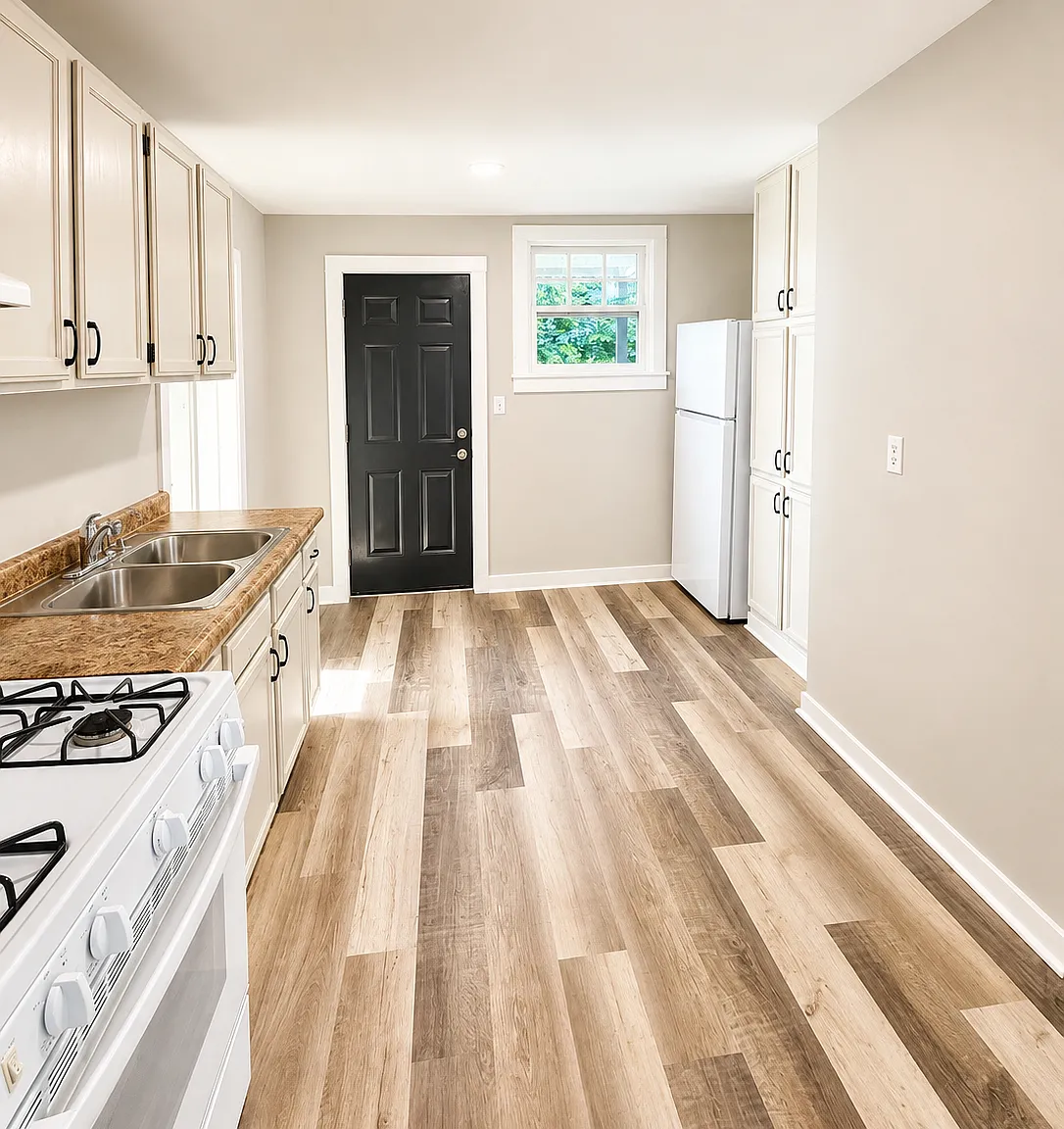 3 bed, 1100 sqft, $1,950 — Photo 3