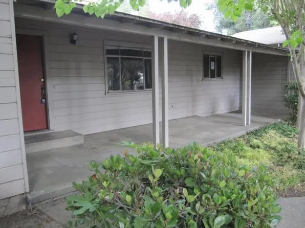 2214 N Idaho Ave, Stockton, CA 95204