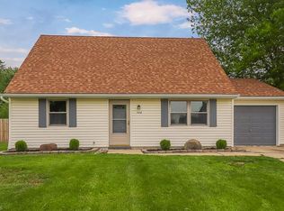 446 Carol Ln, Elyria, OH