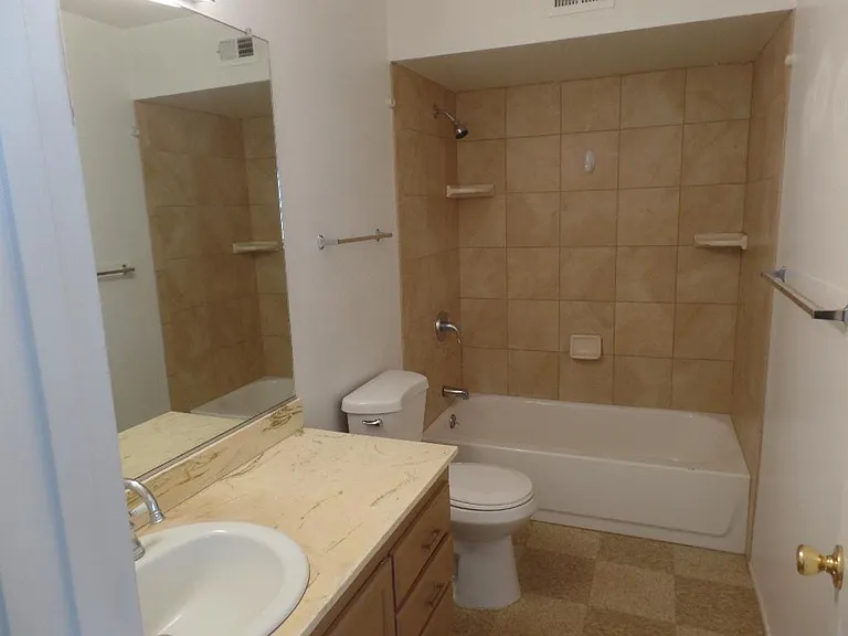 626 W Coso Ave — Photo 10