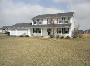 683 Angelica Ln, Roscoe, IL 61073