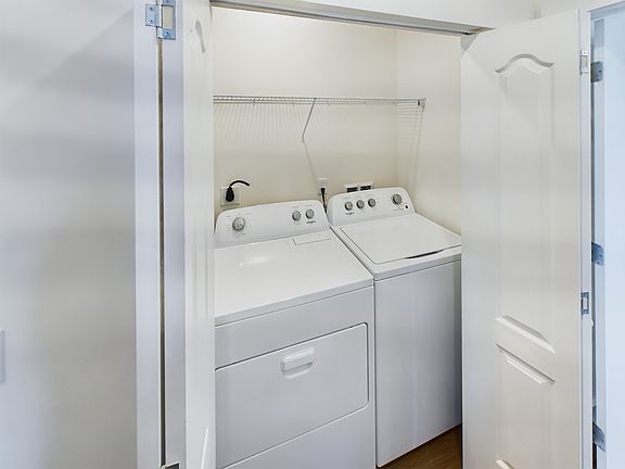 5th image of 270 Arsdale Ave #26-102